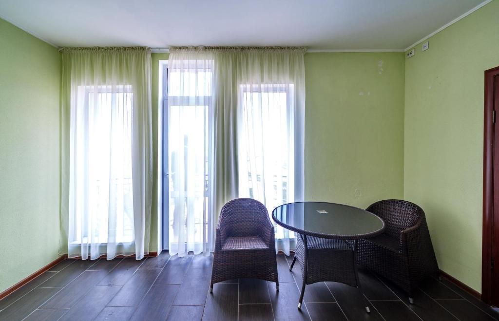 Green Hotel Kijów Zewnętrze zdjęcie